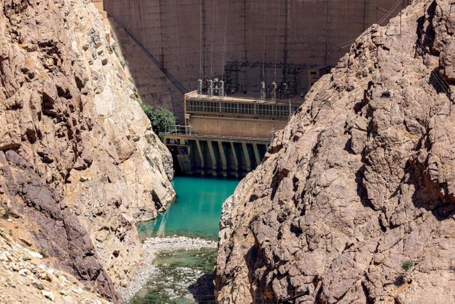 Les vannes de décharge du barrage Amir-Kabir, dans la chaîne montagneuse de l’Elbourz, dans le nord de l’Iran, le 1ᵉʳ juin 2025.