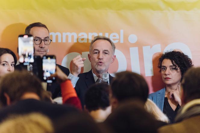 Le socialiste Emmanuel Grégoire, lors de l’inauguration de son local de campagne pour les municipales, à Paris, le 6 novembre 2025.