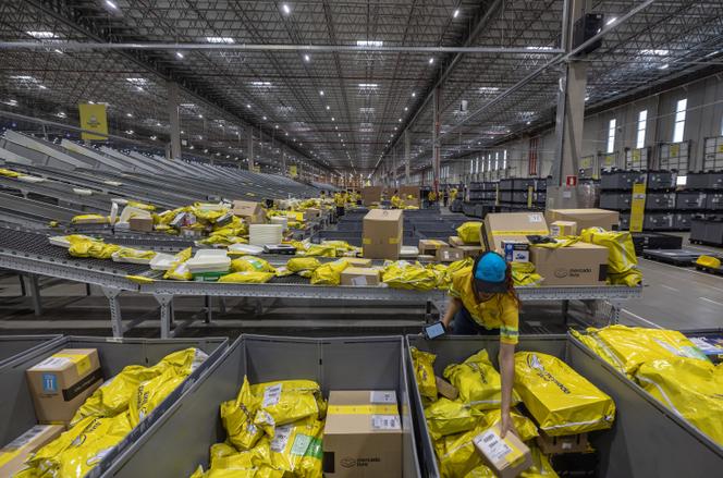 Au centre de distribution Mercado Livre de Cajamar, près de Sao Paulo, au Brésil, le 24 novembre 2023.