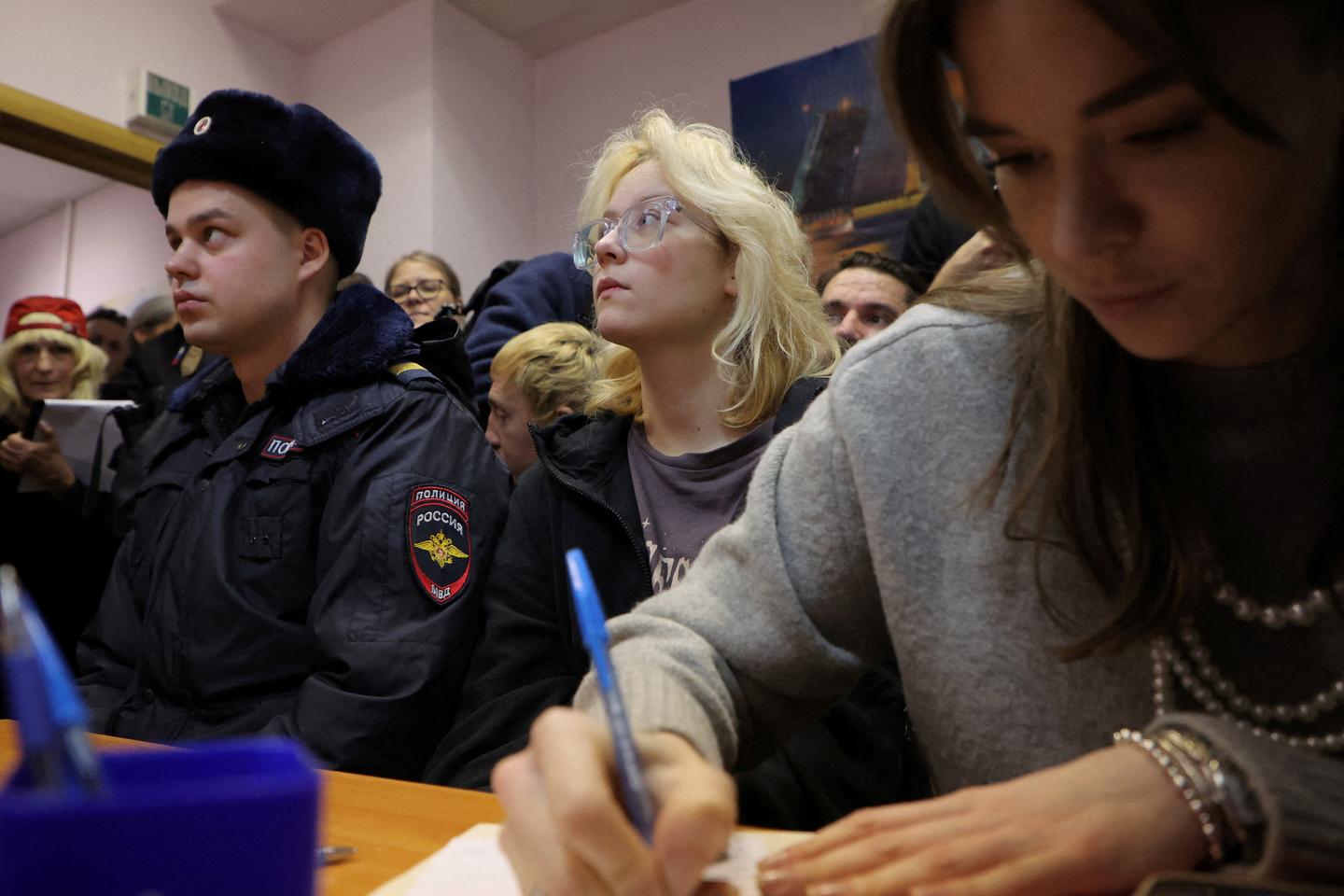 En Russie, des musiciens en détention pour avoir interprété des chansons d’opposants en pleine rue