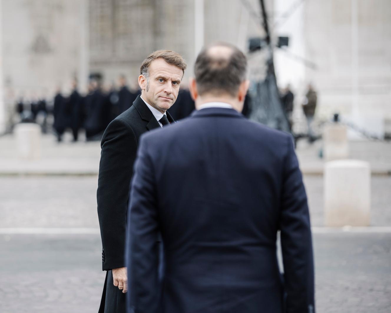 Comment le duo formé par Emmanuel Macron et Sébastien Lecornu s’est ajusté pour tenter de durer sans majorité