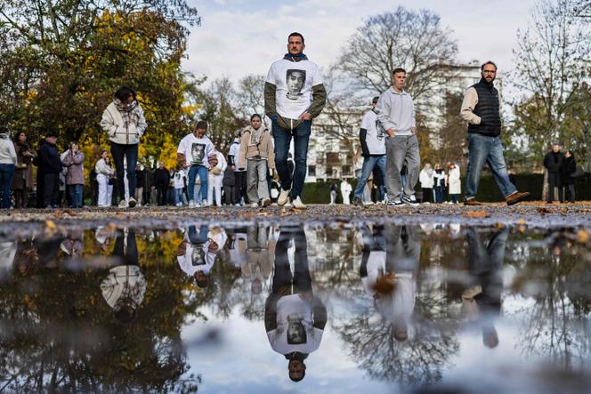 Participants in a white parade in honor of Mathis, in Saint-Omer (Pas-de-Calais), November 11, 2025.