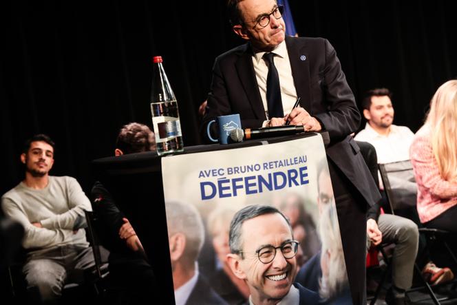 Le président du parti Les Républicains, Bruno Retailleau, lors de la première étape de son tour de France, à Bry-sur-Marne (Val-de-Marne), le 6 novembre 2025.