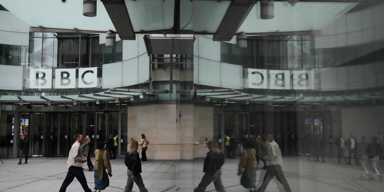 BBC apologizes to Trump, rejects defamation claim