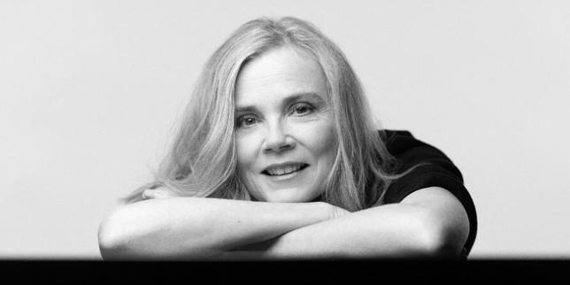 Isabelle Carré, actrice, réalisatrice et écrivaine : « On prend davantage au sérieux un jeune garçon quand il dit qu’il va mal. Alors que les filles… c’est ses hormones, c’est une drama queen, ça peut être ses règles… »