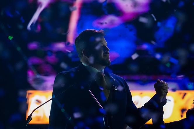 Le candidat à la présidence Johannes Kaiser, du Parti national libertarien, lors d’un rassemblement à Santiago, au Chili, mercredi 12 novembre 2025. 