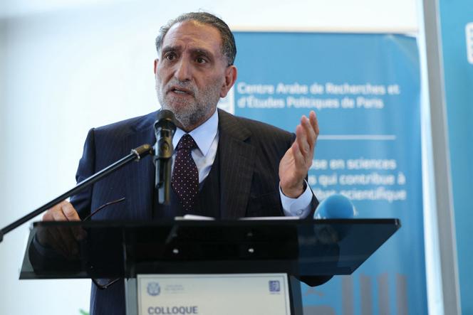 Azmi Bishara, directeur du Centre arabe de recherche et d’études politiques (Carep), lors de la conférence « Palestine et Europe : le poids du passé et les dynamiques contemporaines », au Carep, à Paris, le 13 novembre 2025.