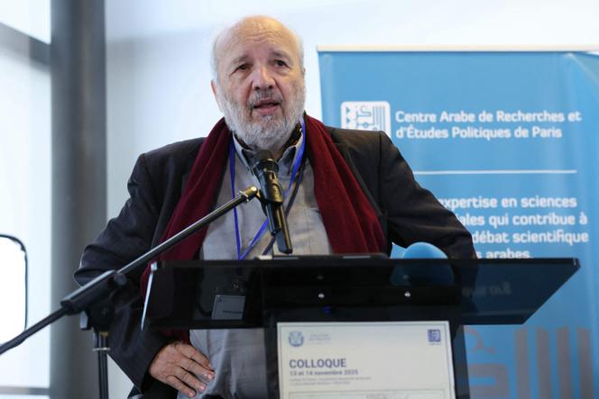 L’historien Henry Laurens, lors de l’ouverture du colloque scientifique « Palestine et Europe : poids du passé et dynamiques contemporaines », à Paris, le 13 novembre 2025. 