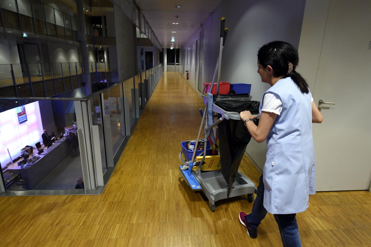 La santÃ© des agents de nettoyage est fortement affectÃ©e par leur travail, selon une Ã©tude...