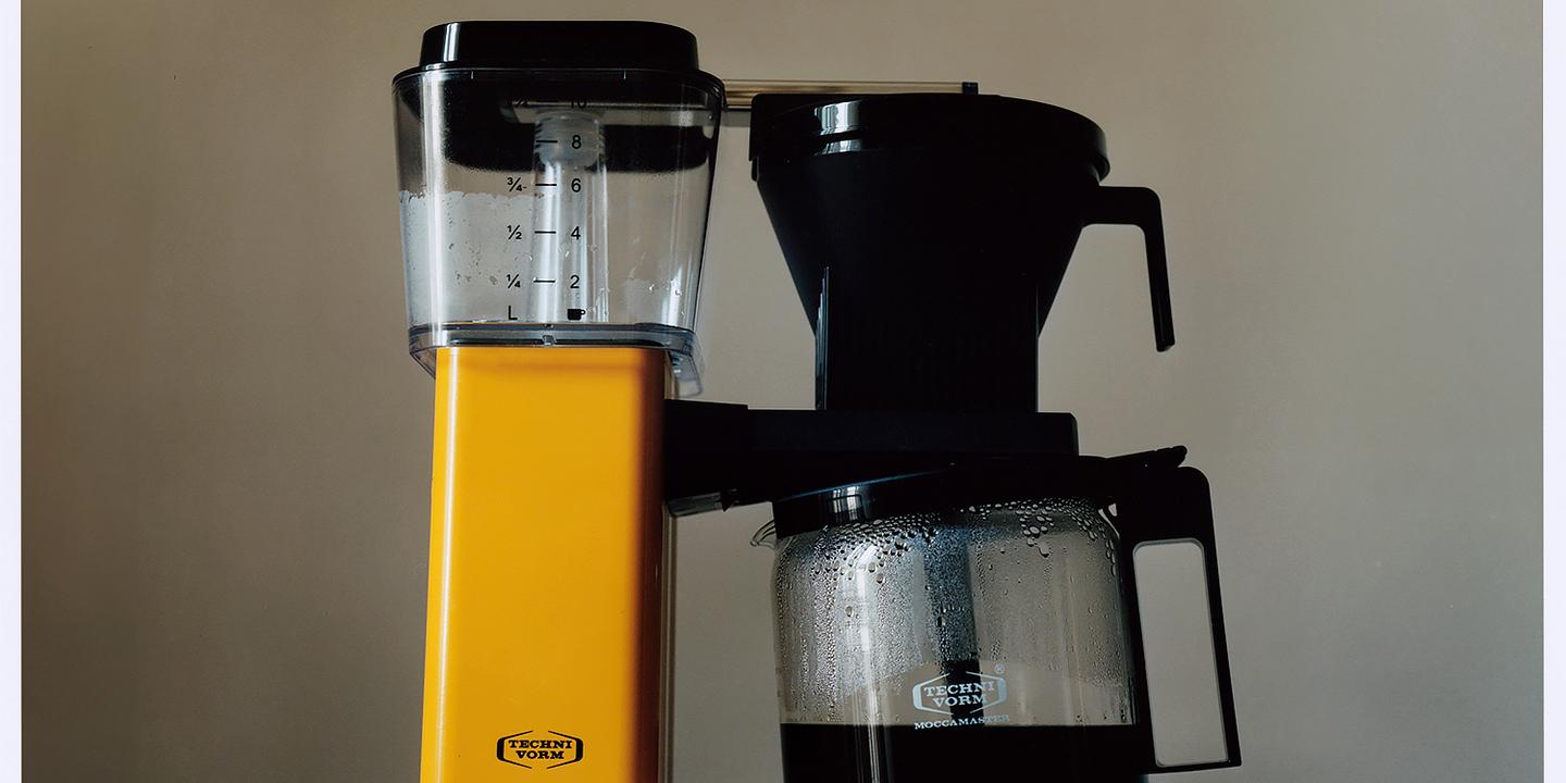 Retour en grâce des objets du quotidien : la cafetière à filtre et autres classiques intemporels