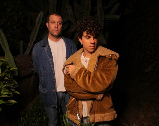 Matthew Compton et Asa Taccone du groupe Electric Guest, à Los Angeles, en mai 2025.