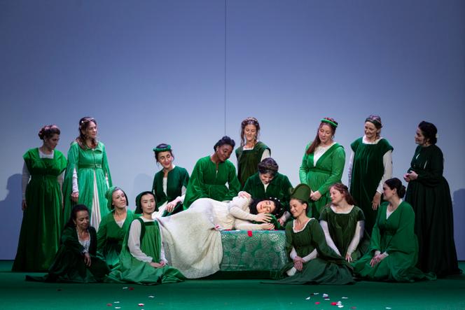 Lors de la générale de « Iolanta », de Tchaïkovski, mis en scène par Stéphane Braunschweig, à l’opéra de Bordeaux, le 10 novembre 2025.