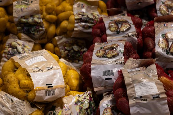 Dans le rayon fruits et légumes d’un supermarché, à Issy-les-Moulineaux (Hauts-de-Seine), le 16 mai 2024.