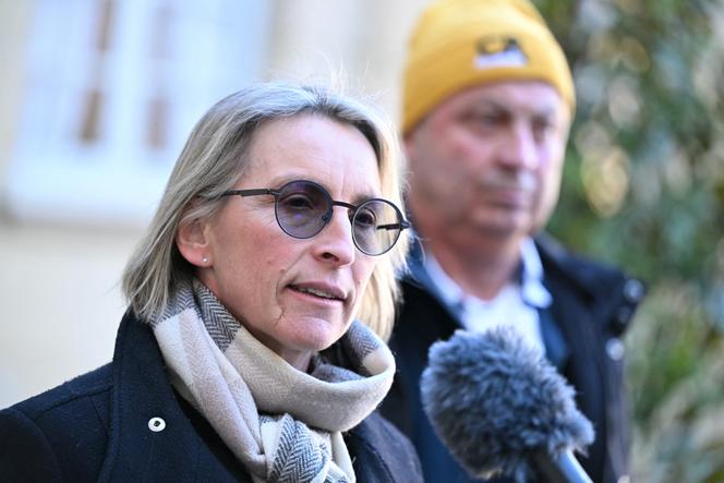 Véronique Le Floc’h, présidente de la Coordination rurale, s’adresse aux journalistes après une rencontre avec le Premier ministre à l’hôtel Matignon à Paris, le 13 janvier 2025.