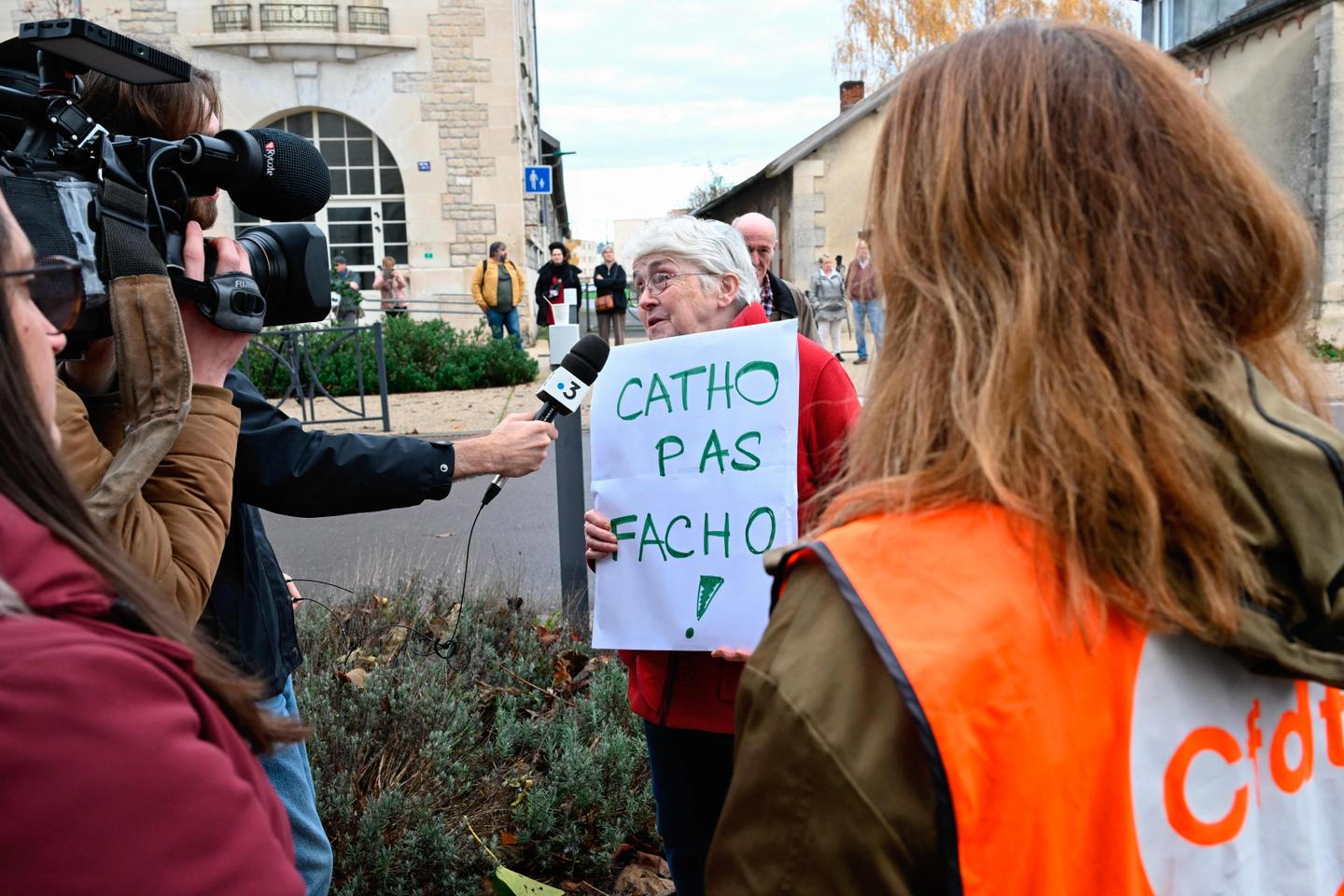 Le préfet de la Meuse porte plainte pour des « propos révisionnistes » après une messe en hommage à Pétain