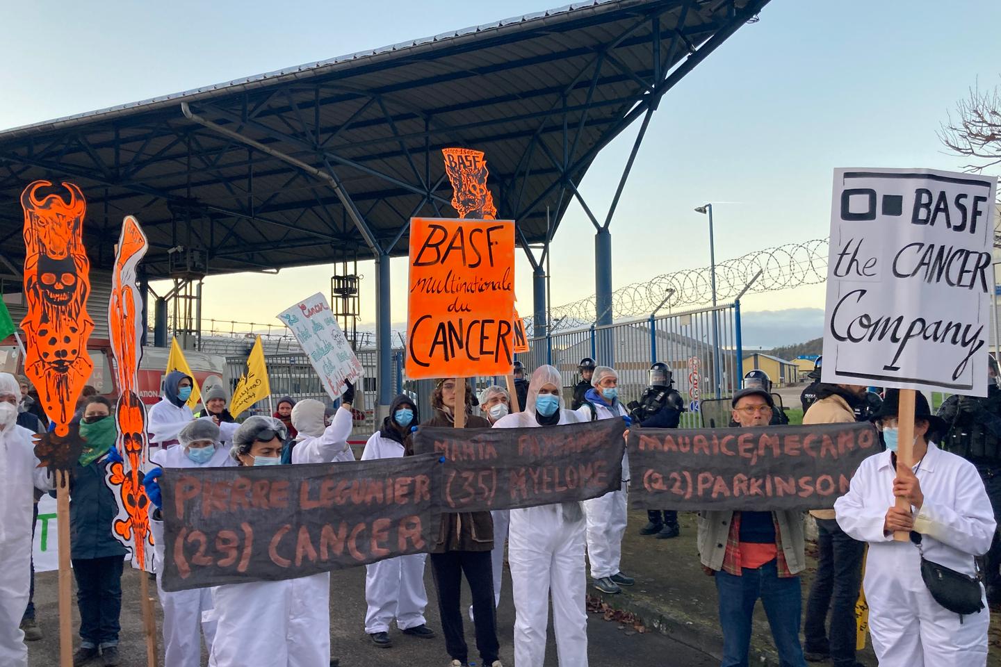 Une usine normande de BASF bloquée par des manifestants : « Les premières victimes des pesticides, ce sont les agriculteurs »