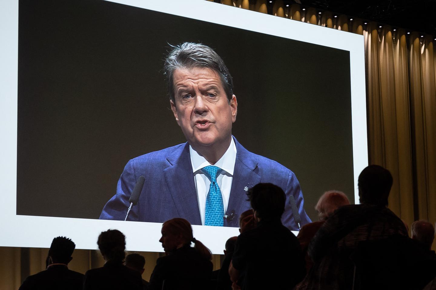 « UBS, le sauveur de Credit Suisse, envisage son salut aux Etats-Unis : voilà qui ne manque pas d’ironie »