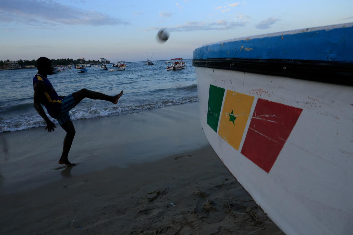 Senegal to 'suspend' extraditions to France