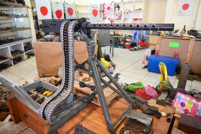 Collection d'armes issues de la bataille.