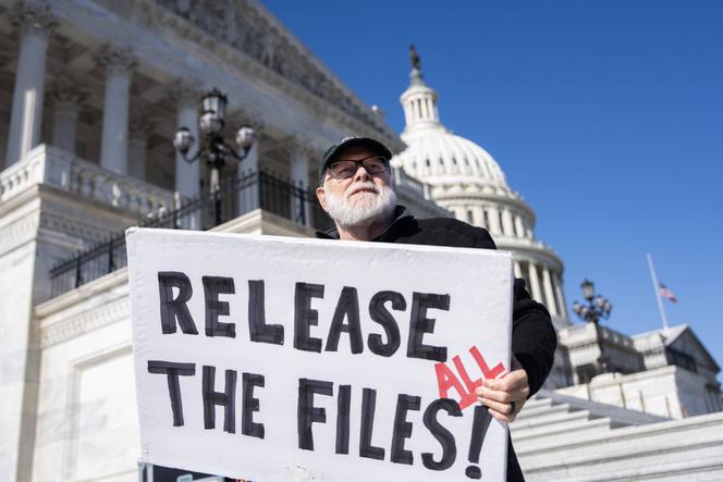 In front of the DPR building, November 12. On the sign: “Publish all documents,” referring to the court filings in the Jeffrey Epstein case.