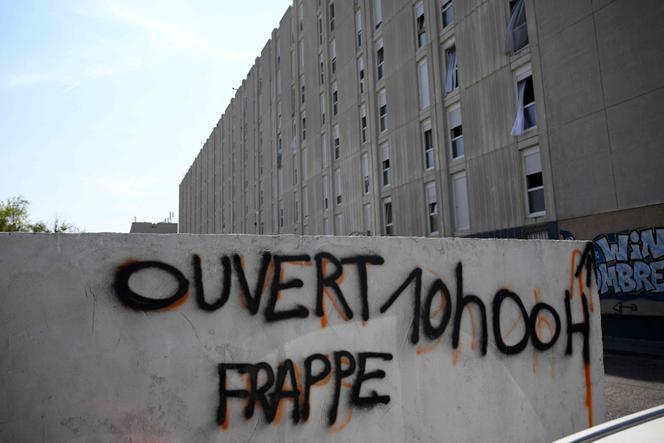 Photo prise le 27 juin 2023 dans la cité de la Castellane, dans le quartier nord de Marseille, dans le sud de la France.