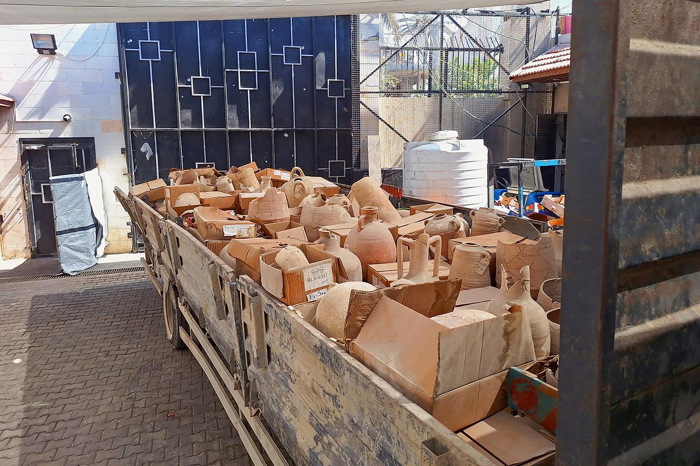 A Gaza, le sauvetage in extremis d’artefacts millénaires, une lutte pour l’histoire