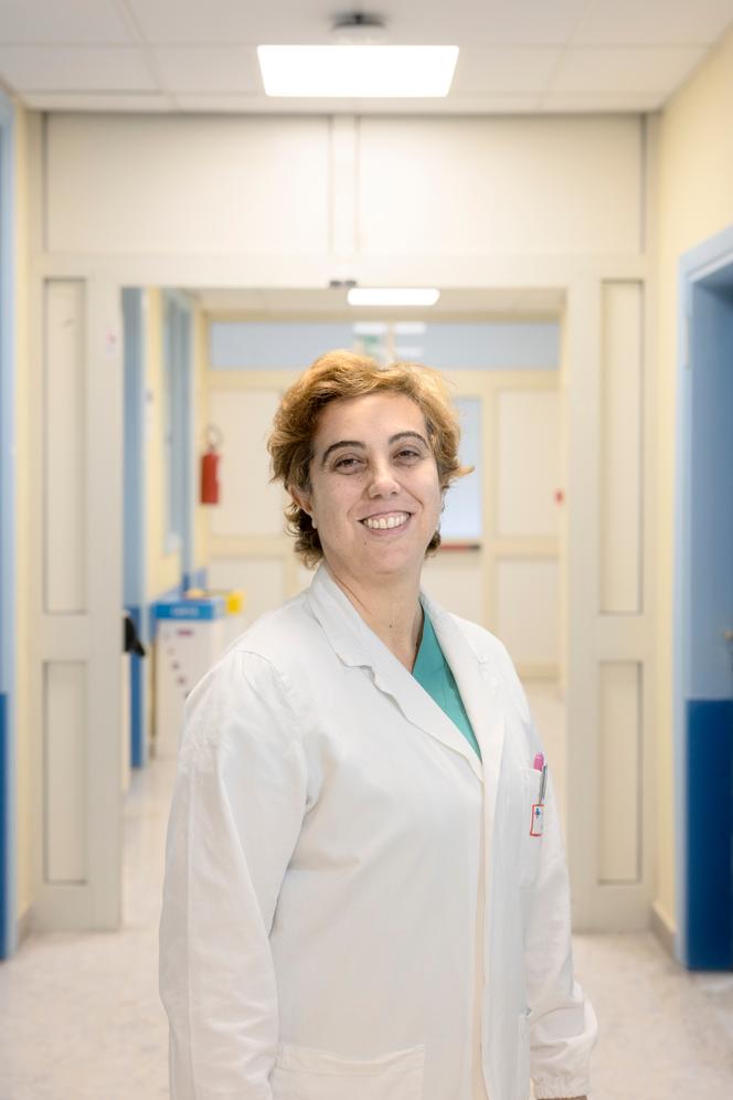 La chirurgienne Manuela Cesaretti, à l’hôpital San-Camillo-Forlanini, à Rome, le 13 novembre 2025.