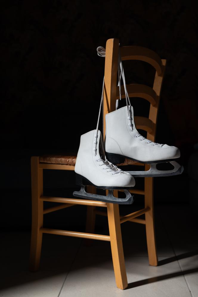 Une fois par mois, Fanny emmène sa fille Clara à la patinoire. « Comme Clara a ses patins, c’est moins cher pour elle », dit-elle. A&nbsp;Montpellier, le 16 juin 2025. 