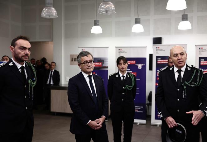 Le ministre de la justice, Gérald Darmanin, lors d’une visite à la prison de la Santé, à Paris, le 21 novembre 2025. 