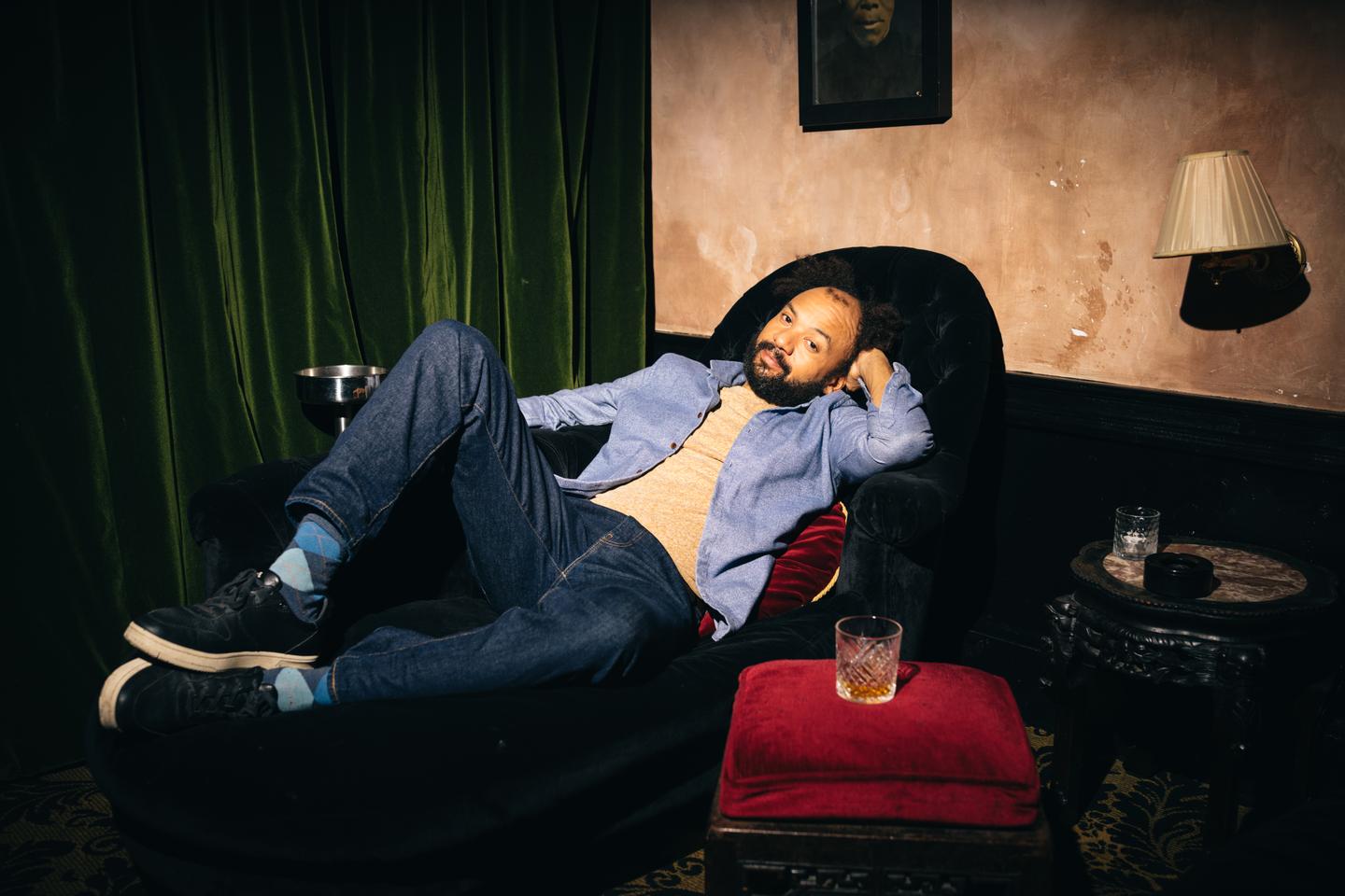 Un apéro avec Fabrice Eboué : « Mon seul militantisme, c’est le rire » Un apéro avec Fabrice Eboué : « Mon seul militantisme, c’est le rire »