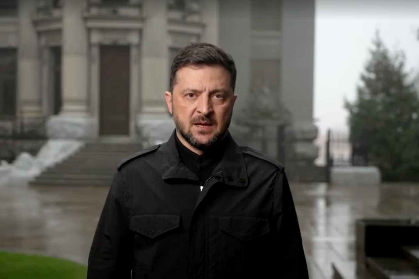 Vidéo – Le résumé de l’adresse à la nation de Volodymyr Zelensky à « l’un des moments les plus difficiles de notre histoire »