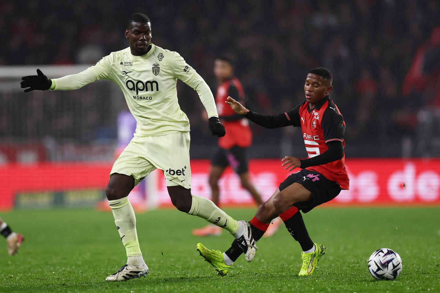 Ligue 1 : Paris reste en tête du classement, l’OM et Lens en embuscade, Paul Pogba fait son retour avec Monaco