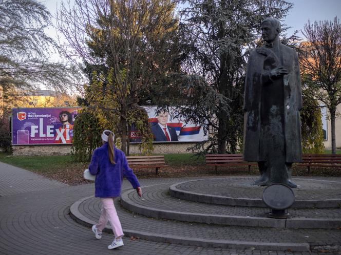 Une affiche électorale de l’élection anticipée en République serbe, à Banja Luka (Bosnie), le 11 novembre 2025.