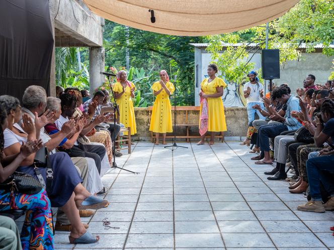 Le spectacle « Aimer en stéréo », de Gaëlle Bien-Aimé, durante el 21e Festival Quatre Chemins, en Puerto Príncipe, Haití, en noviembre de 2024.