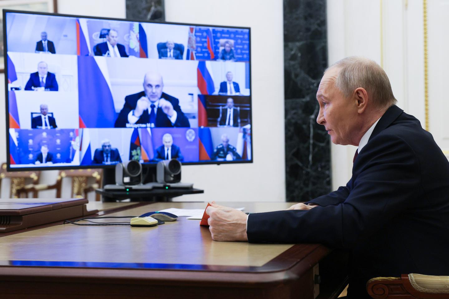 Plan américain pour l’Ukraine : « La Russie utilise la diplomatie comme une arme de guerre »