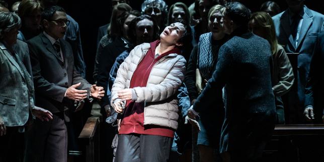 A l’Opéra d’Amsterdam, Dmitri Tcherniakov convoque Jeanne d’Arc au tribunal de Poutine