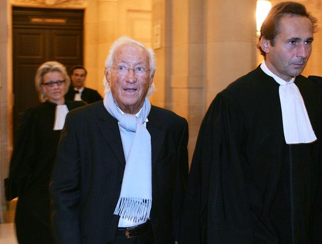 L'homme d'affaires André Guelfi, qui comparaît ici à la cour d'appel de Paris le 6 octobre 2004 dans l'affaire Elf, est relié à plusieurs affaires d’arbitrage qui ont attiré l’attention des enquêteurs du dossier Total-Russie.