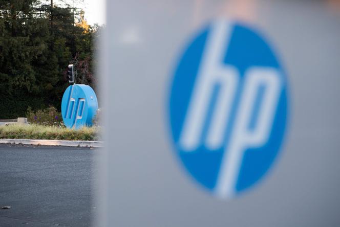 Le logo HP au siège du groupe à Palo Alto, en Californie, le 4 novembre 2016.