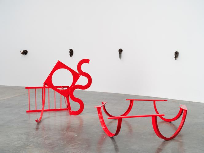 « Felton » (1974), de Melvin Edwards, au Palais de Tokyo, à Paris, en octobre 2025.