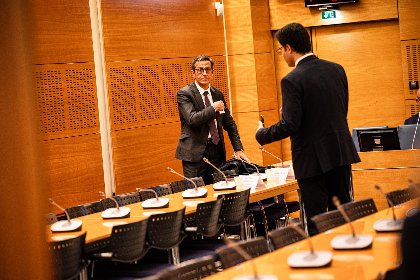 Commission sur lâ€™audiovisuel publicÂ : une premiÃ¨re journÃ©e entre maÃ®trise et...