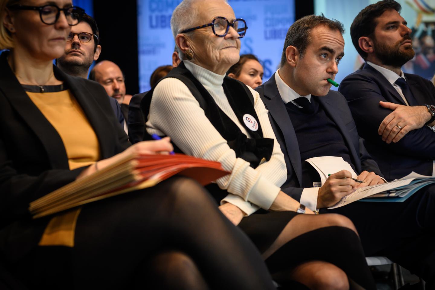 Le Sénat veut relancer les fusions de communes