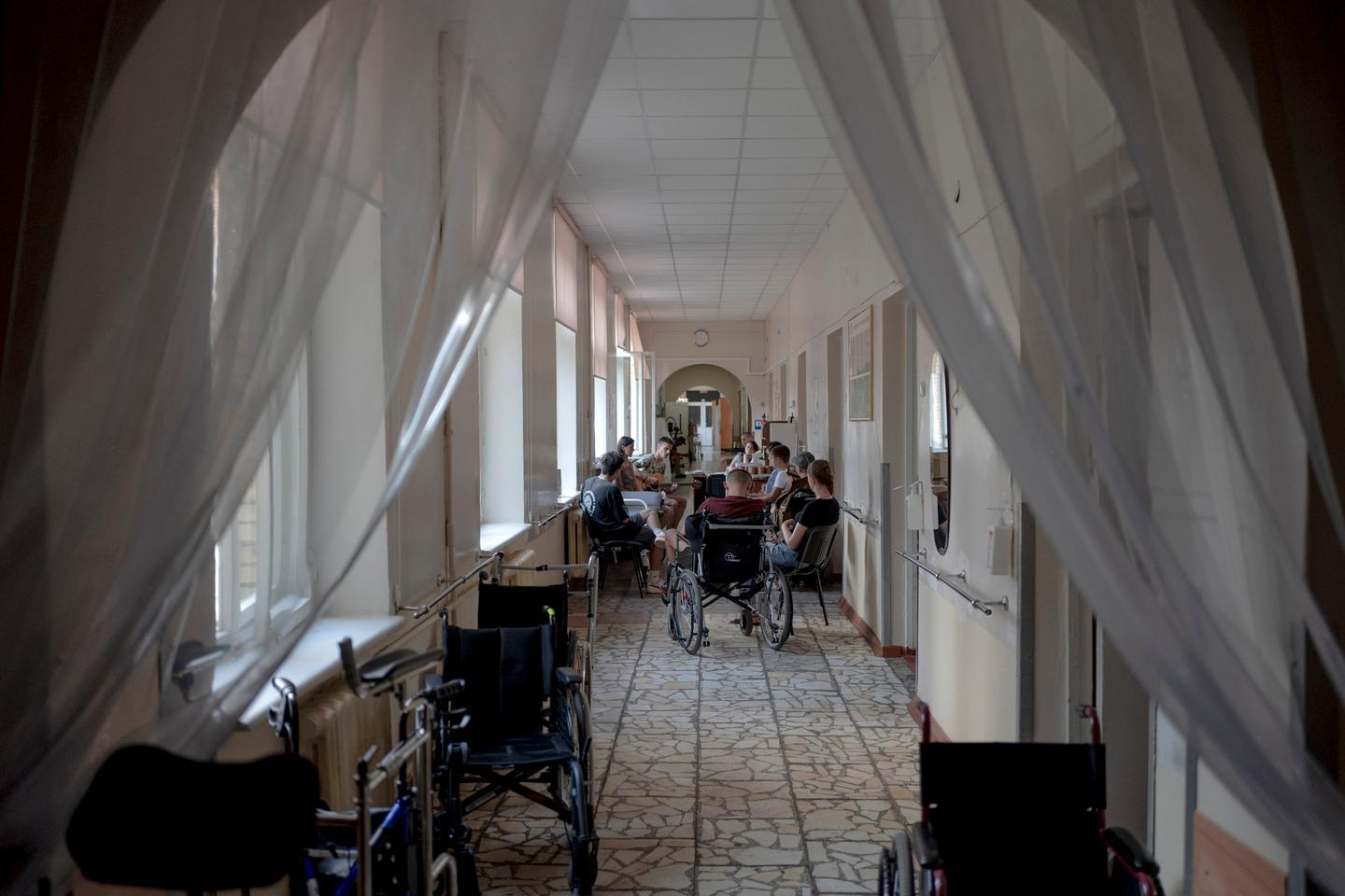 La lassitude et les doutes des soldats ukrainiens face aux pourparlers autour du plan américain : « Je n’ai pas le courage de suivre au quotidien, car tout change du jour au lendemain »