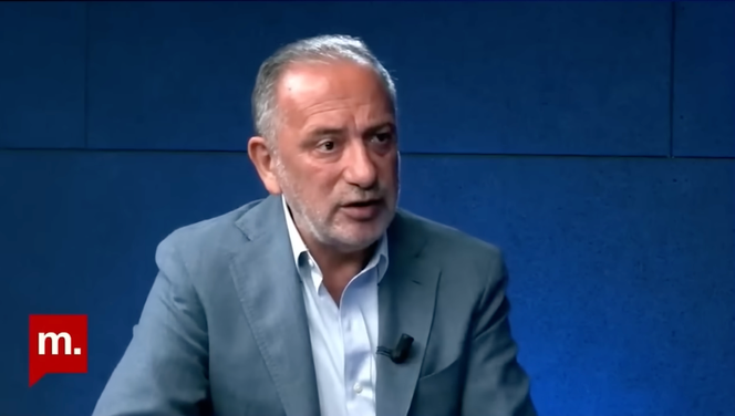 Le journaliste turc Fatih Altayli, sur une vidéo publiée le 4&nbsp;octobre 2025.