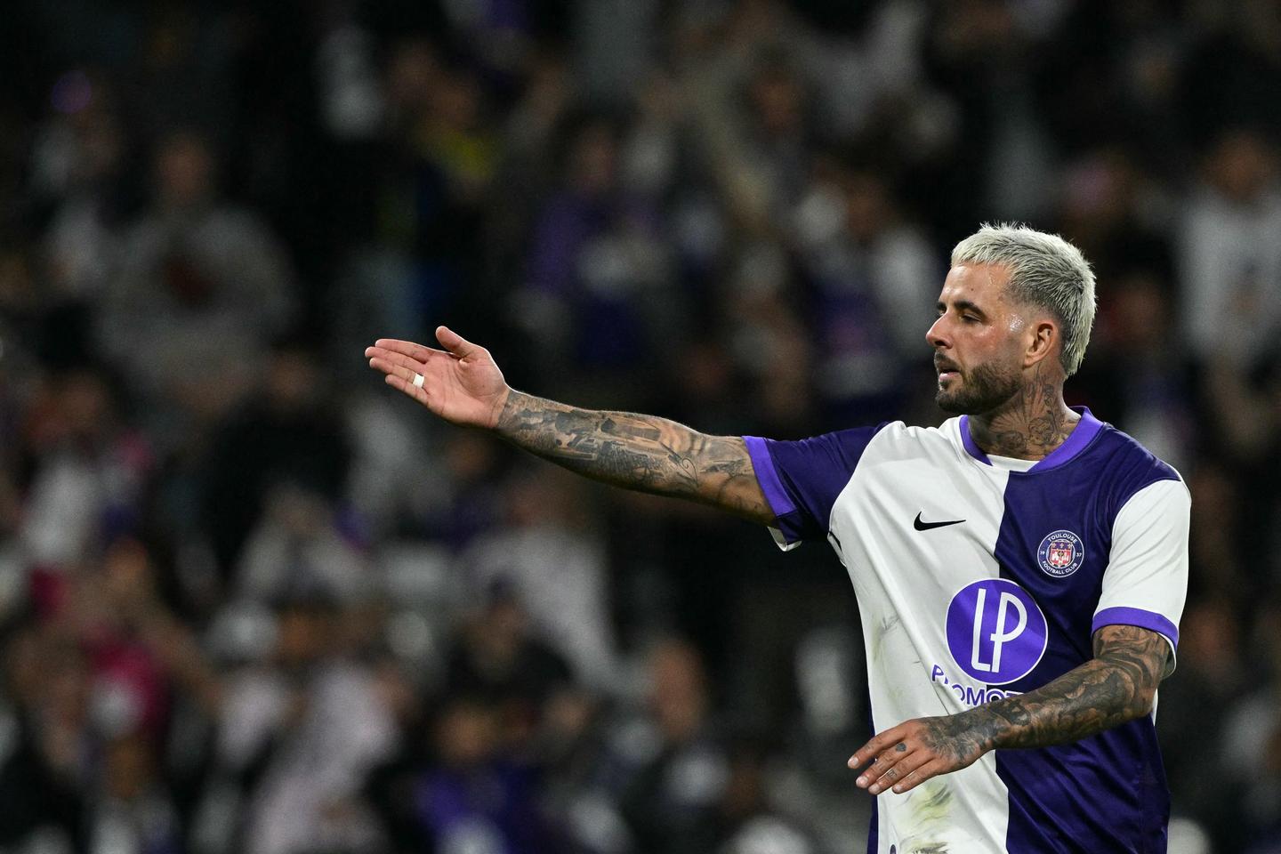 L’attaquant toulousain Aron Dönnum suspendu deux matchs pour « comportement blessant », le « caractère raciste » de son geste n’est pas retenu