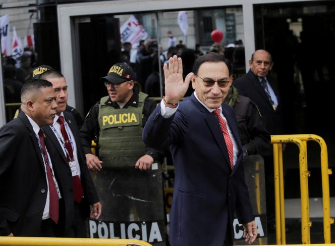 L’ancien président péruvien Martin Vizcarra, à son arrivée au tribunal, à Lima, au Pérou, le 26 novembre 2025.