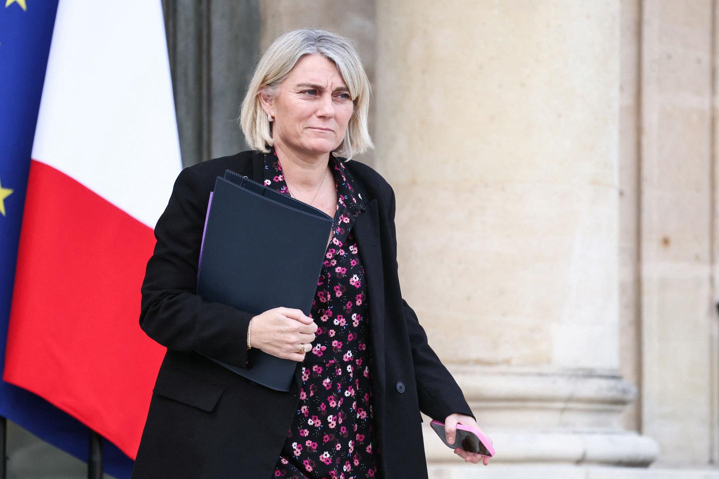 Stéphanie Rist, ministre de la santé et des familles, dévoile le projet de loi destiné à « refondre le modèle de la protection de l’enfance »