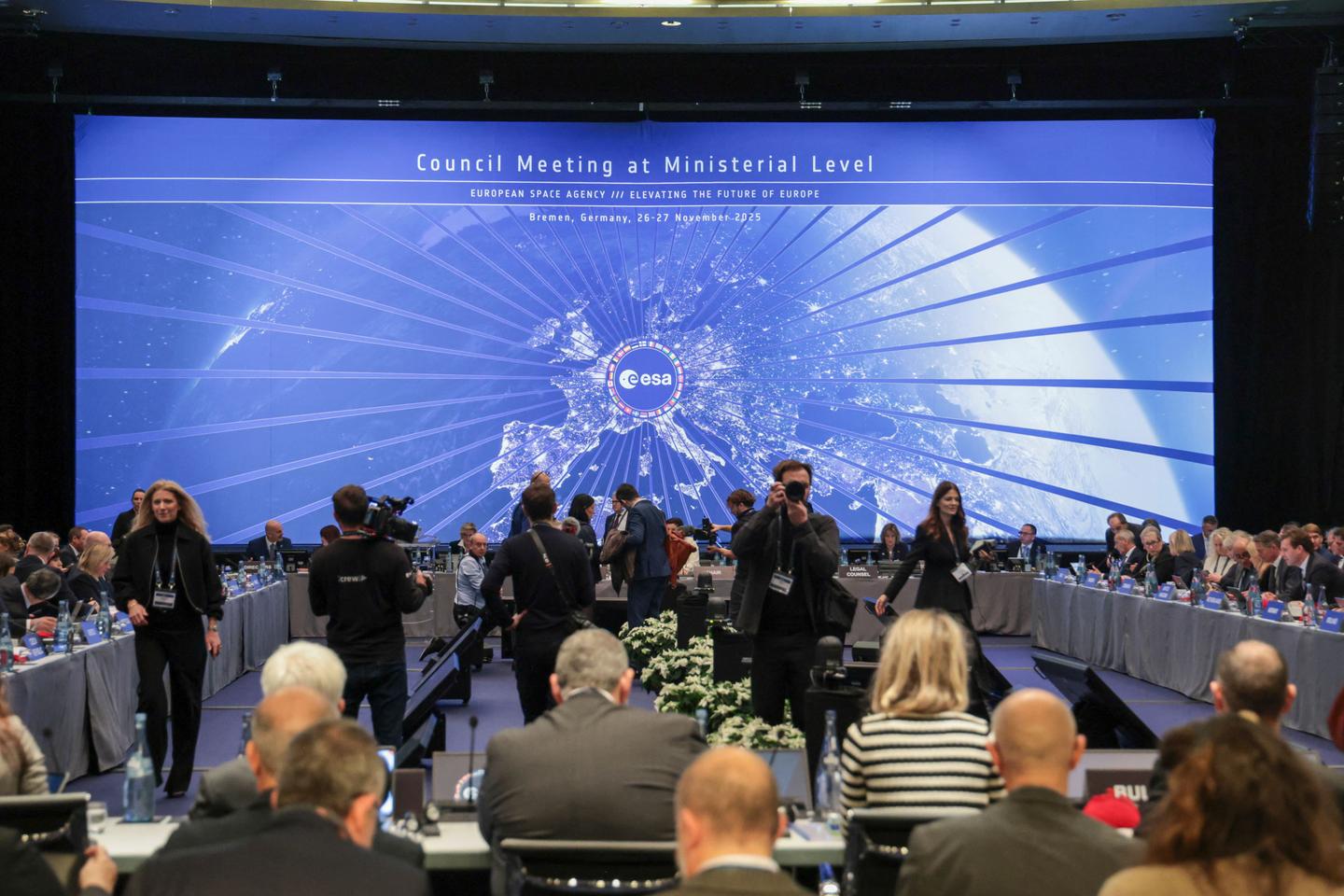 L’Agence spatiale européenne annonce un budget en hausse de 30 % L’Agence spatiale européenne annonce un budget en hausse de 30 %