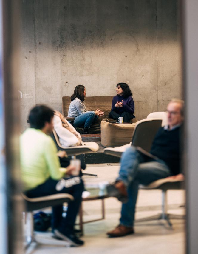 Lors de l’opération « Faut qu’on parle », organisée par le Fonds Bayard-Agir pour une société du lien, à la Maison de la conversation, à Paris, le 22 novembre 2025.