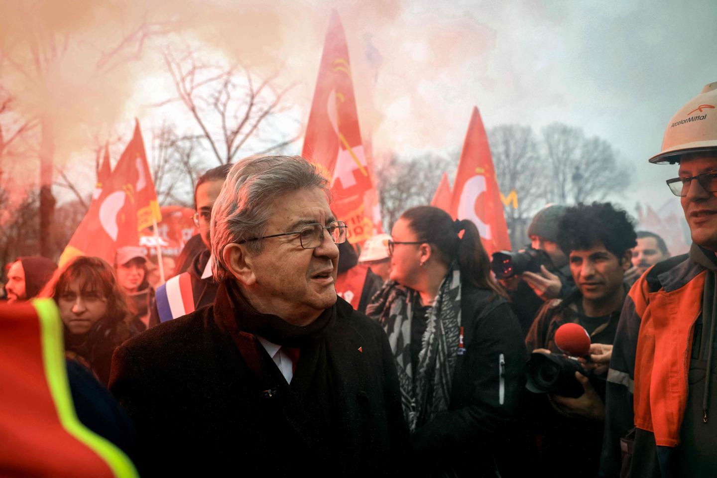 « “Gauche radicale” est une expression plus appropriée pour décrire LFI que l’étiquette historiquement connotée d’“extrême gauche” »