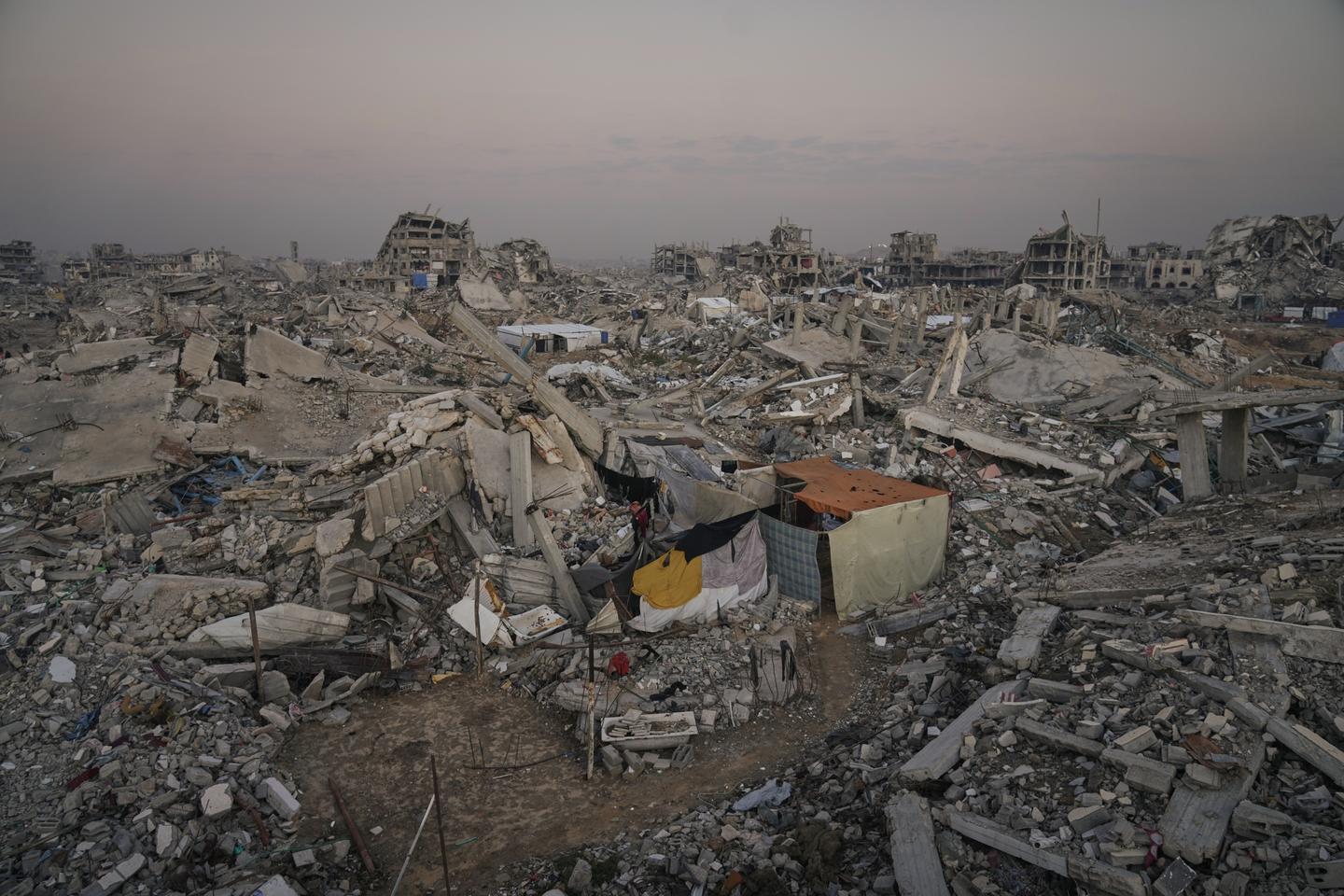 Dans la bande de Gaza, Â«Â le gÃ©nocide se poursuit sans relÃ¢cheÂ Â» malgrÃ© la...